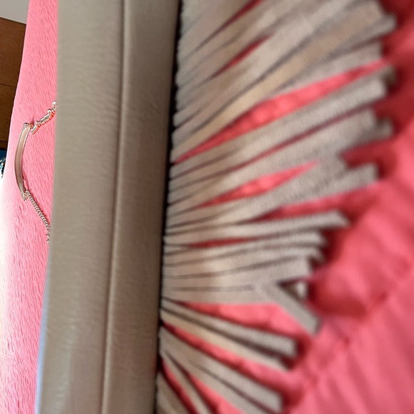 MODE LUXE NWOT Faux Leather Crossbody/Clutch in Taupe Color Excellent Condition - Picture 11 of 11